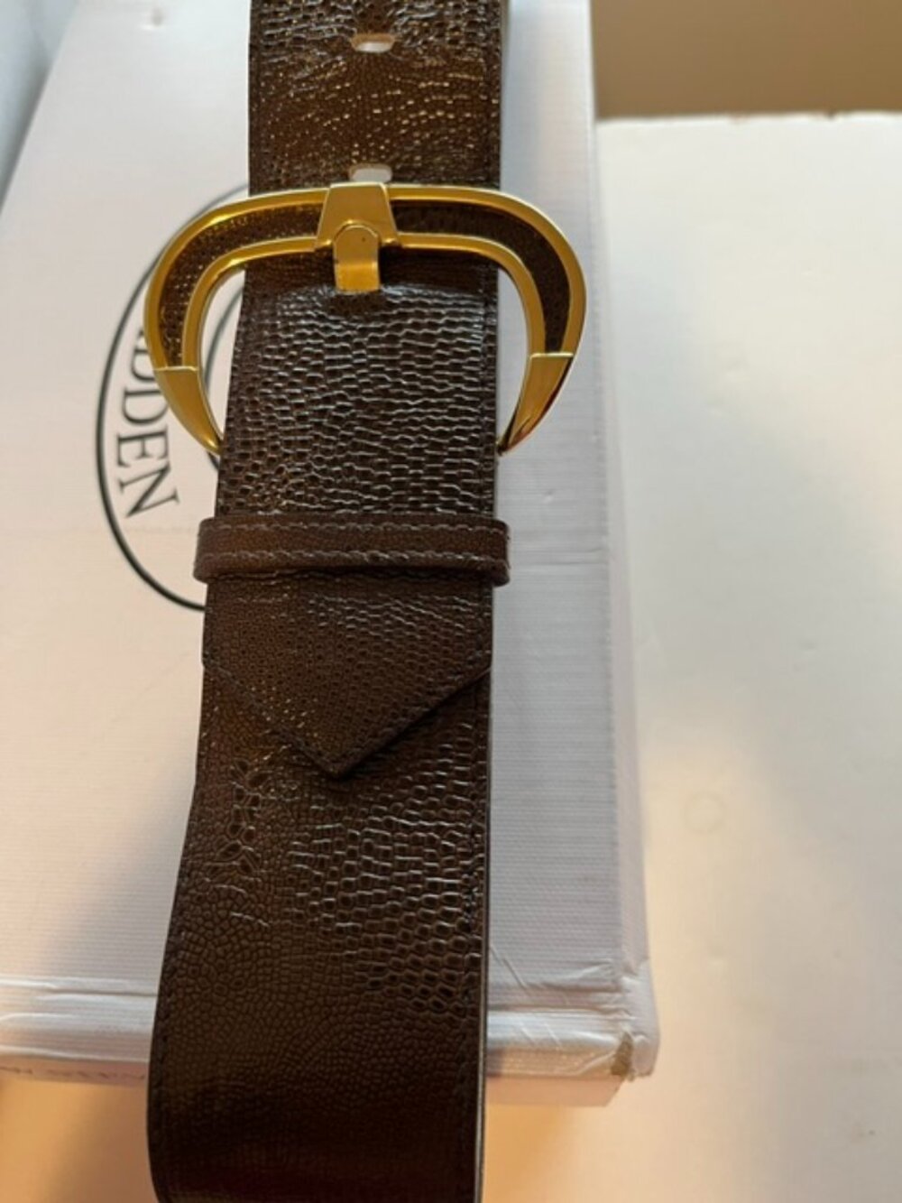 Emmanuel vintage brown leather belt.